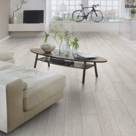 Laminate 8mm AC4 me armo JM1831