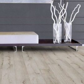 Προσφορά! 34266  Laminate kaindl 8mm, AC4/32 με αρμό. Μέχρι εξαντλήσεως!