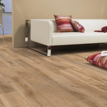 Προσφορά! Kaindl Κ4381 Laminate 8mm Oak Lodge AC4/32 με αρμό μέχρι εξαντλήσεως!