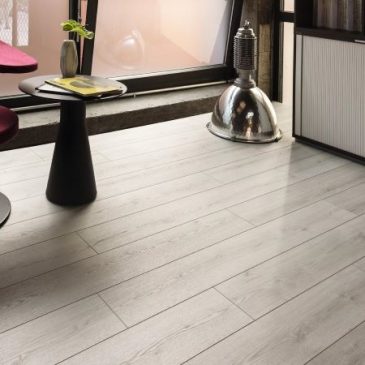 Προσφορά! K4419  Kaindl Laminate 8mm AC4/32 με αρμό Από €18.90 Μόνο €13,90/m2+ΦΠΑ μέχρι εξαντλήσεως!