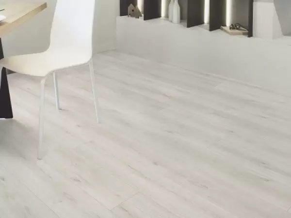 K4419 laminate 8mm με αρμό
