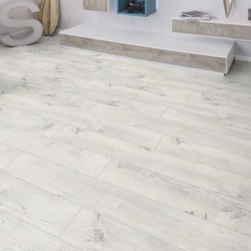 Προσφορά!  34053 Kaindl laminate 8mm με αρμό, AC4/32 Από €16,90 Μόνο €12,90/m2+ΦΠΑ μέχρι εξαντλήσεως!