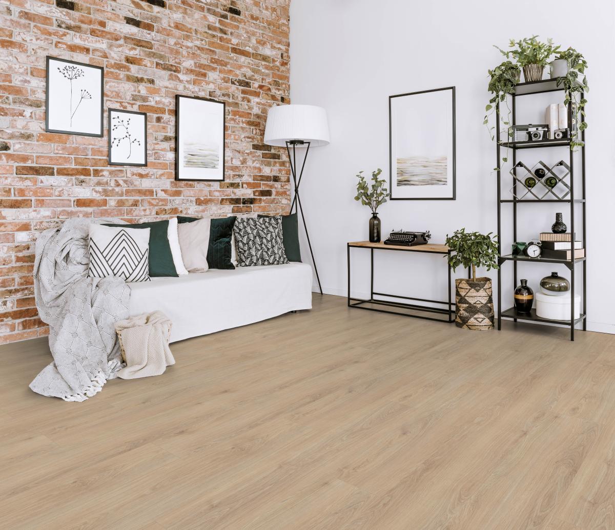 D91692-Solid laminate water resistant 8mm made in Germany