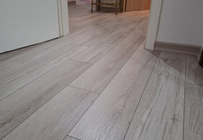topothetisi laminate 8mm krono-original